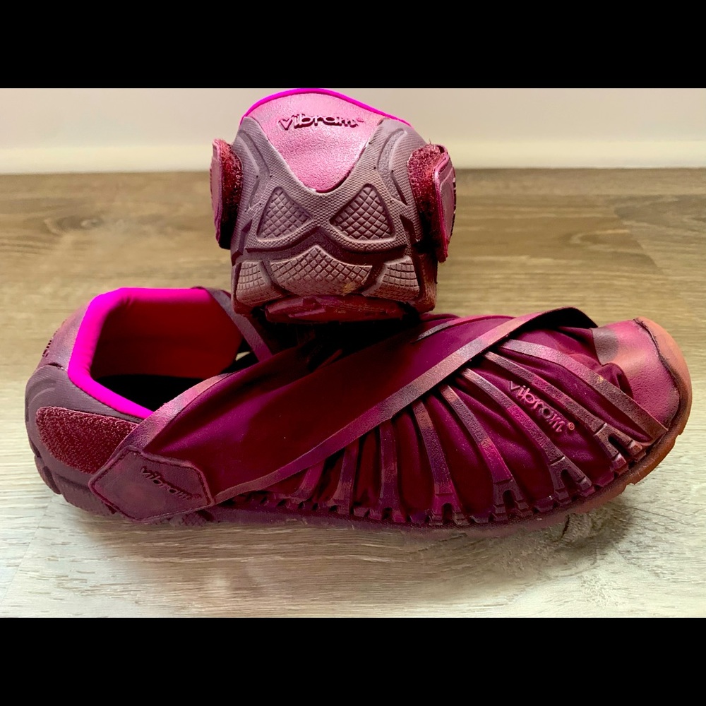 Vibram FiveFingers Furoshiki wrap shoes Size 10 Women’s